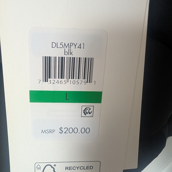 DKNYC Women's Quilted Black Puffer Coat - Picture 12 of 12